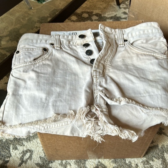 Free‎ People denim shorts - Picture 1 of 5